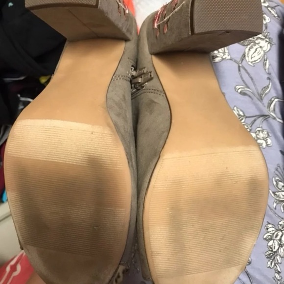 High heels - Picture 3 of 3